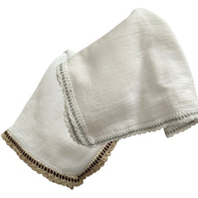 Cargar imagen en el visor de la galería, Set de Pañales Ojo de Perdiz Bordados