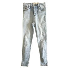 Cargar imagen en el visor de la galería, Skinny Jeans Celeste
