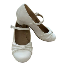 Cargar imagen en el visor de la galería, Zapatos de Charol Blanco
