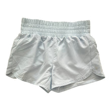 Cargar imagen en el visor de la galería, Short Deportivo Celeste
