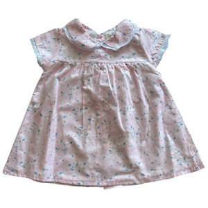Vestido Rosado con Flores