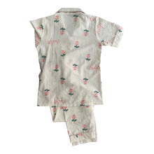 Cargar imagen en el visor de la galería, Pajama de Tulipanes
