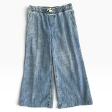 Cargar imagen en el visor de la galería, Wide Leg Pull-On Jeans
