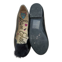 Cargar imagen en el visor de la galería, Zapatillas Negras con Pompom
