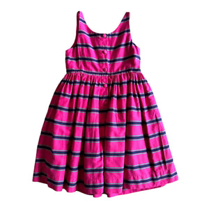 Vestido Fucsia con Líneas