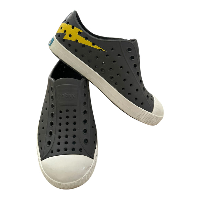 Zapatos Grises