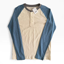 Cargar imagen en el visor de la galería, T-Shirt Beige con Celeste - NUEVO
