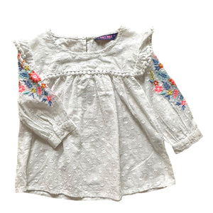 Blusa Blanca con Flores