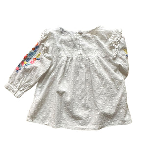 Blusa Blanca con Flores