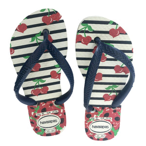 Flip Flops Azules de Cerezas